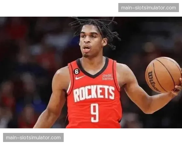 广东麦考尔脚踝扭伤高挂免战牌 外援轮换再遭打击